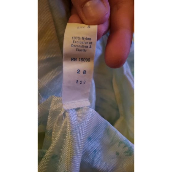 70s Green, Yellow, and Blue Floral Robe and Nightgown Set - Picture 6 of 6